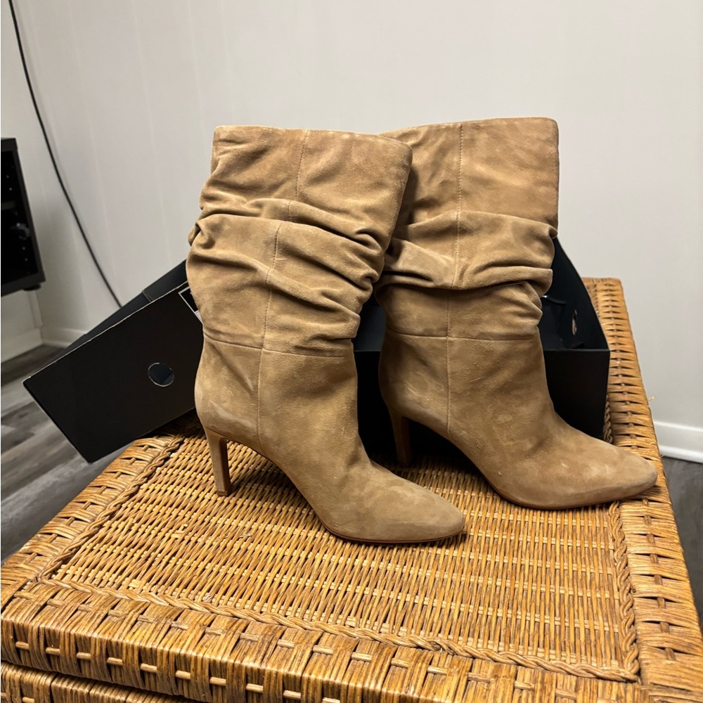 Banana Republic Tan Suede Women's Boot. Excellent condition, only worn once.